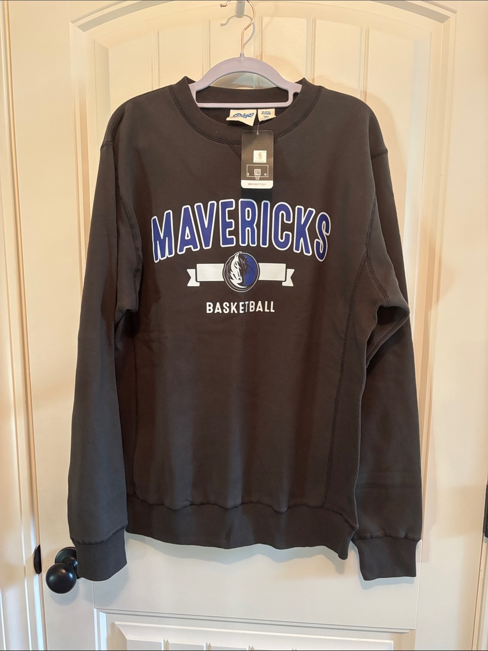 Blue 84 Dallas Mavericks Basketball Crewneck Sweatshirt - Black & Royal